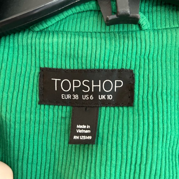 Topshop green robe coat. Size US 6 or medium. Perfect for fall. - Picture 4 of 4